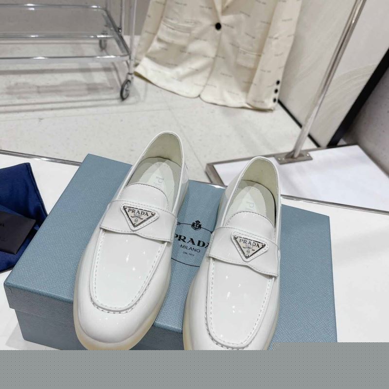 Pra*a leather shoes